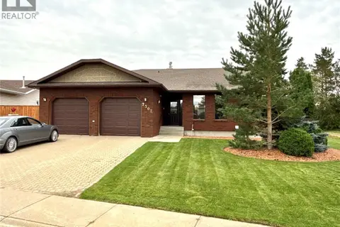 2502 Blue Jay CRESCENT