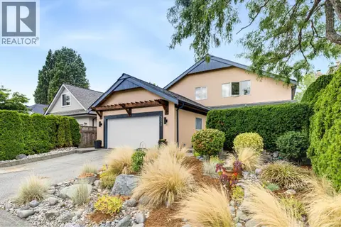 552 SEASHELL DRIVE