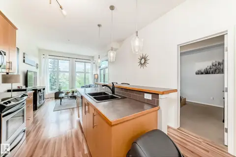 #303 10531 117 ST NW