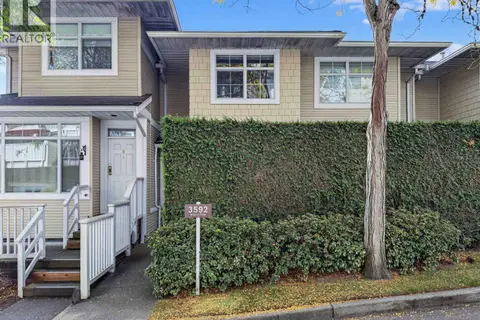4 3592 WHITNEY PLACE