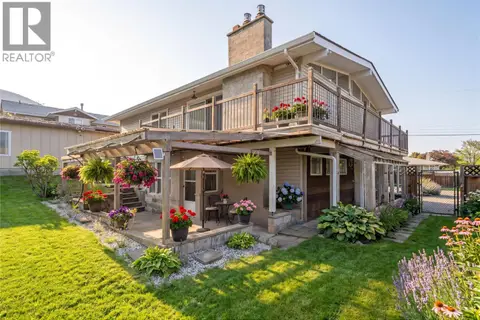 803 Cariboo Crescent