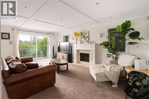 4333 LOCARNO CRESCENT