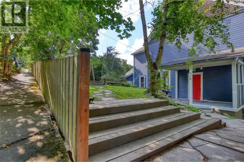 924 FRONT Street