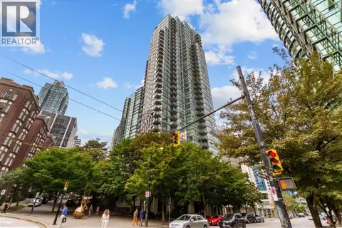 2206 1328 W PENDER STREET