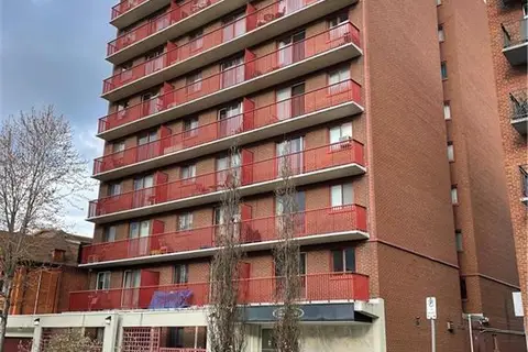 141 CATHARINE Street S Unit# 903