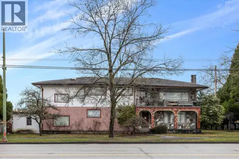 3390 NANAIMO STREET