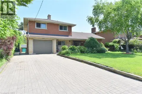 372 FENNELL Avenue W