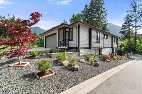 13 21196 KETTLE VALLEY ROAD, Kawkawa Lake