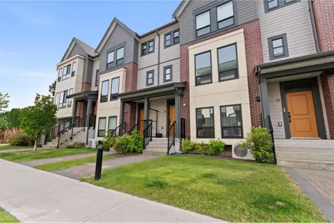 30 45500 CAMPUS DRIVE, Garrison Crossing
