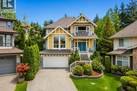 36 MAPLE COURT