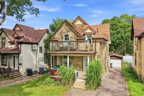 406 DUKE Street W