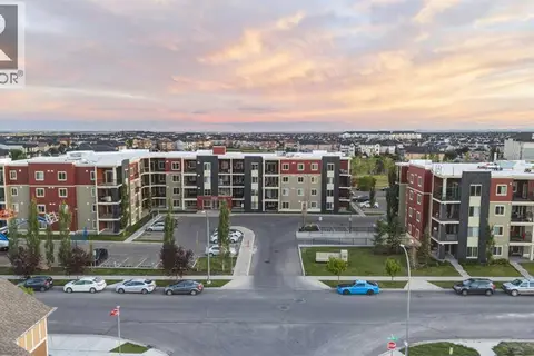 301, 15 Saddlestone Way NE