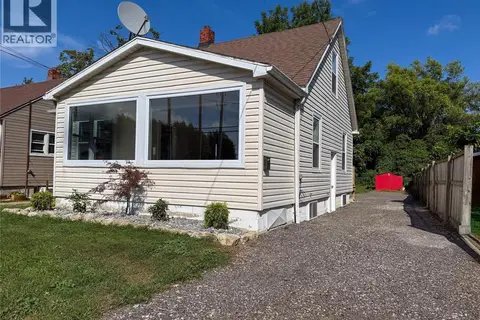 212 ERIE STREET North