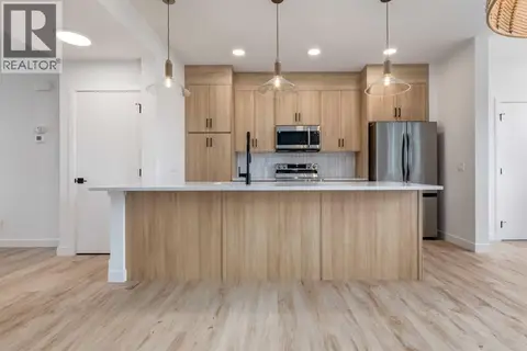 2401 Creeker Lane