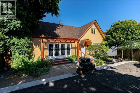 4327 LOCARNO CRESCENT