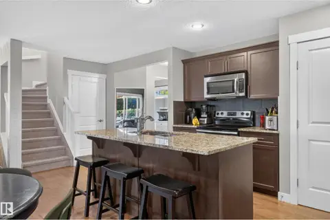 3763 ALEXANDER CR SW