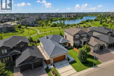 254 Whalley CRESCENT