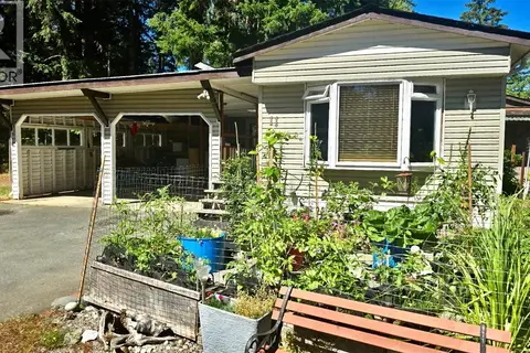 11 6225 Lugrin Rd