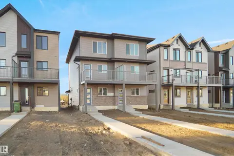 938 19 AV NW
