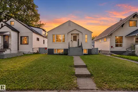 11406 83 ST NW