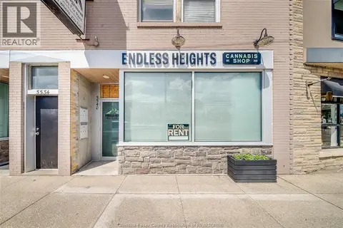 5540 WYANDOTTE STREET East