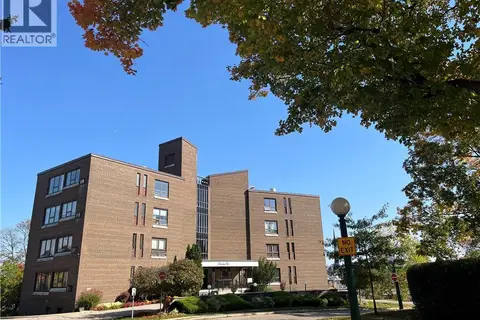 26 WENTWORTH Avenue Unit# 2 S
