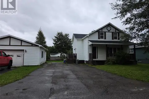 18 Crescent Street