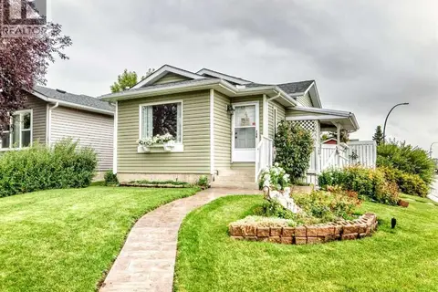 45 Taradale Close NE