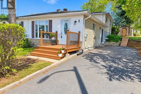 2 FARRELL CRES