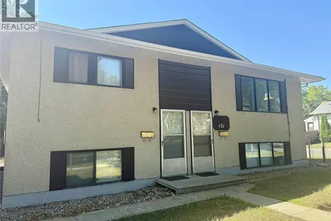 121 29th STREET W