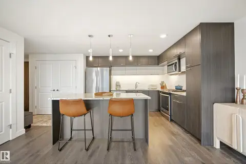 #2502 9720 106 ST NW