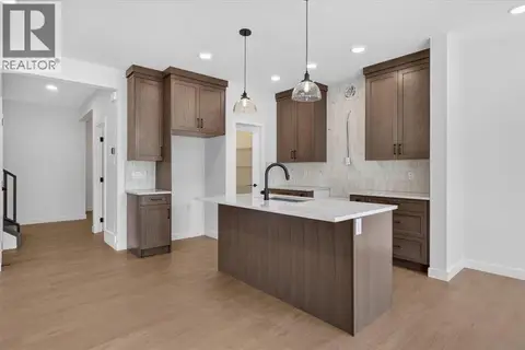 13 Emberside Grove