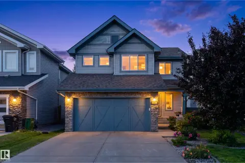 6736 19 AV SW