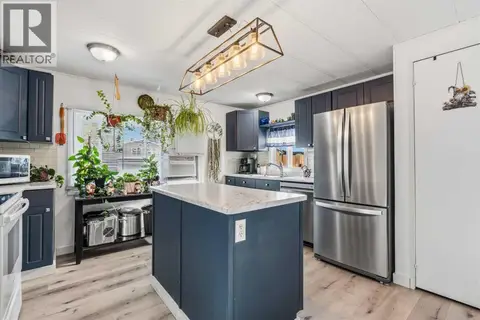 41 Hillpark Trailer Court
