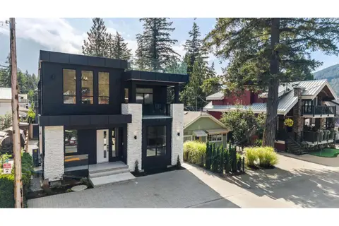 278 FIR STREET, Cultus Lake North