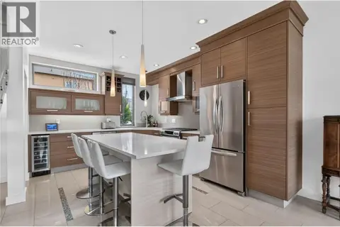 433 Churchill Avenue Unit# 102