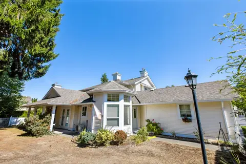 18 9208 208 STREET