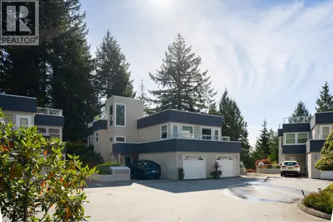 11 2425 EDGEMONT BOULEVARD
