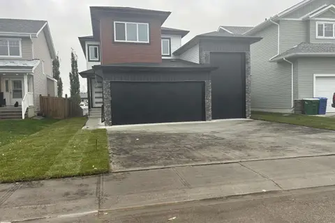 3833 52 ST