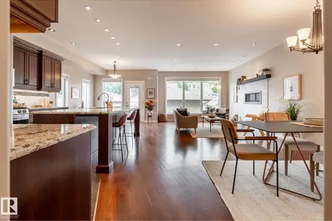 11122 52 ST NW