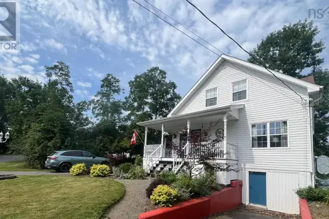 1924 West Street