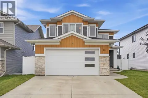 10 Mitchell Crescent