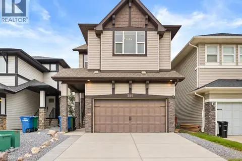 205 Hillcrest Drive SW