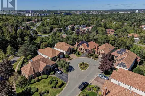 7 Compass Rose Court