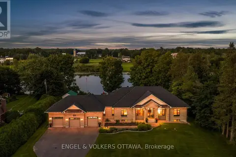 5833 RIDEAU VALLEY DRIVE N