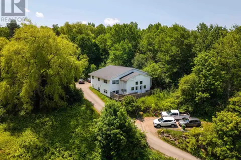 104 Gaspereau Avenue