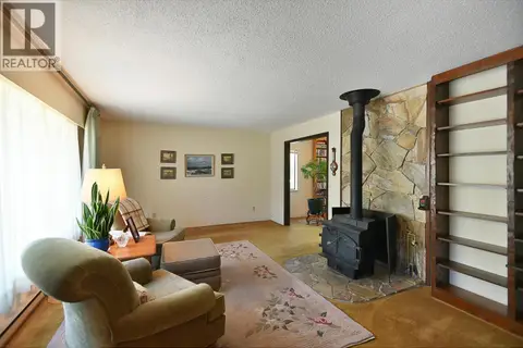 5749 SURF CIRCLE