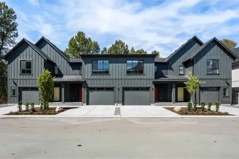 4 8745 ASHWELL ROAD, Lower Landing