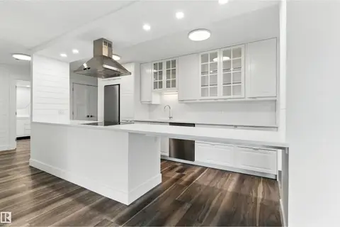 #1203 9737 112 ST NW
