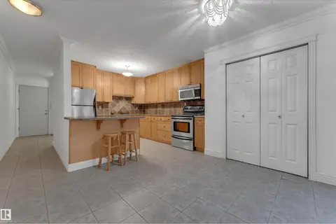 #304 10165 113 ST NW